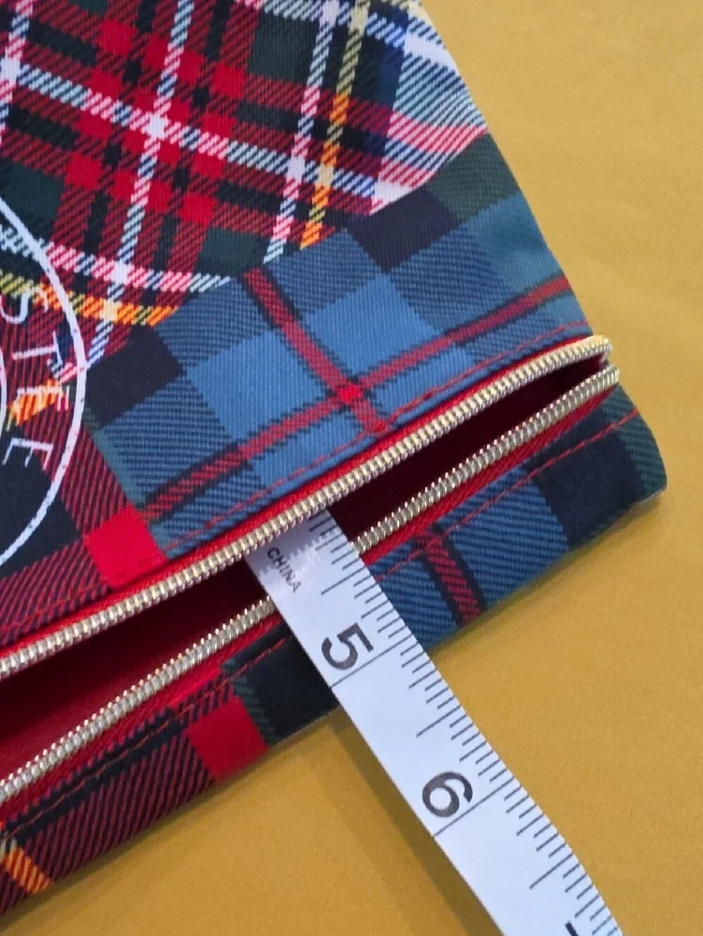 NWT Estée Lauder Plaid Tartan Cosmetic Bag Recycled Fabric Varsity Crest Pom Pom
